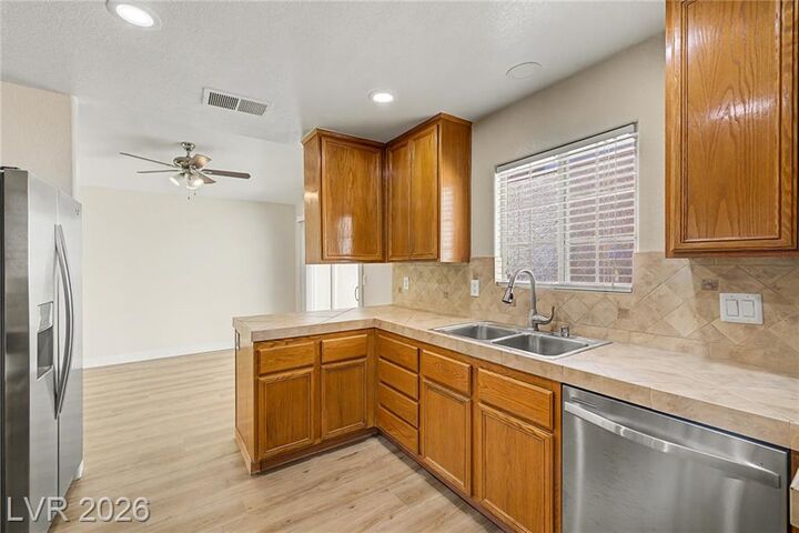 Property Photo: 5401 Bugle Way 105 NV 89108