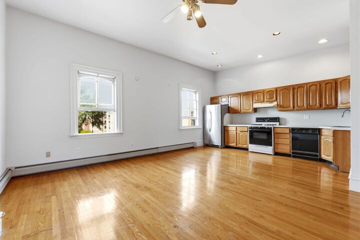 Property Photo: 249 8th St 4 NJ 07302