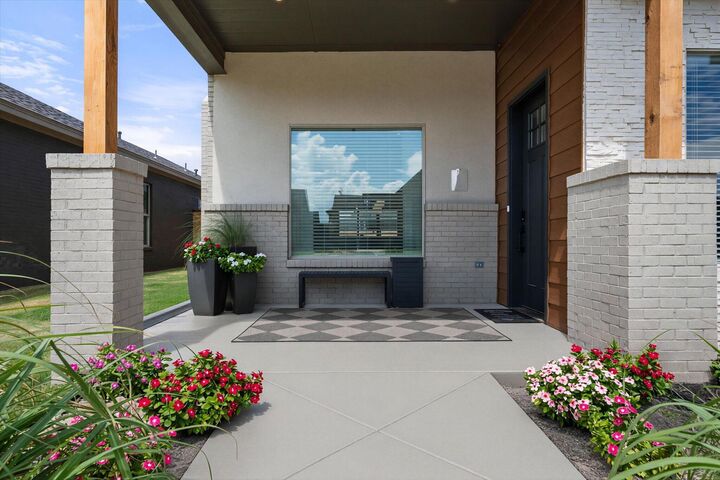 Property Photo: 7604 52nd Street TX 79407