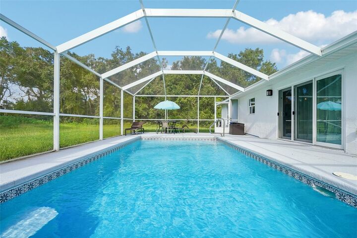Property Photo:  1740 NE 160th Place  FL 32113 