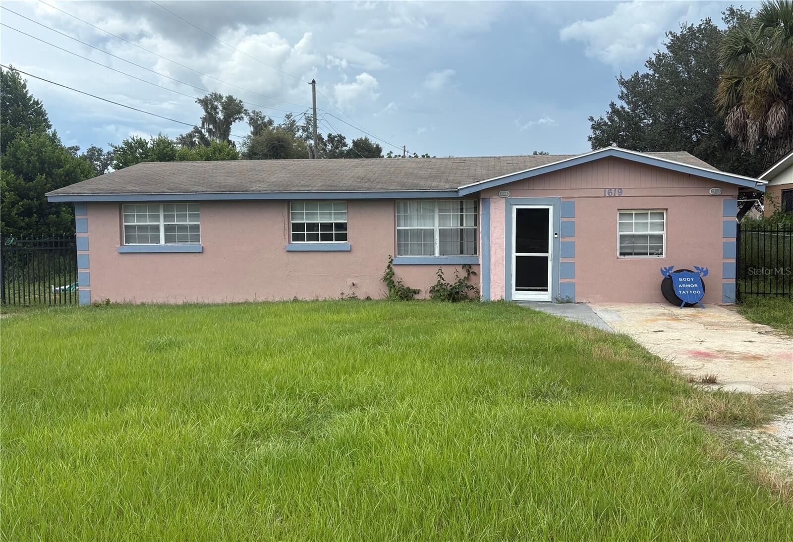 Property Photo:  1619 Tangelo Street  FL 33859 