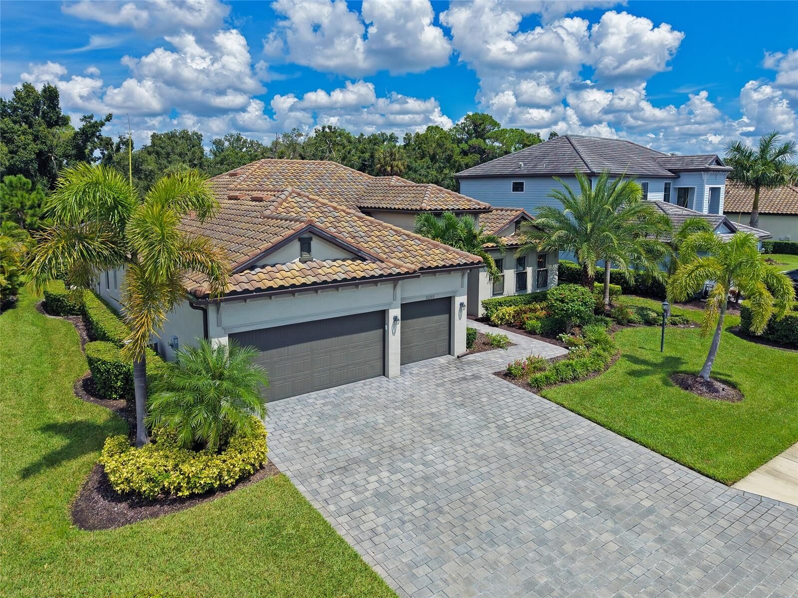 Property Photo: 16203 Tradewind Terrace FL 34211