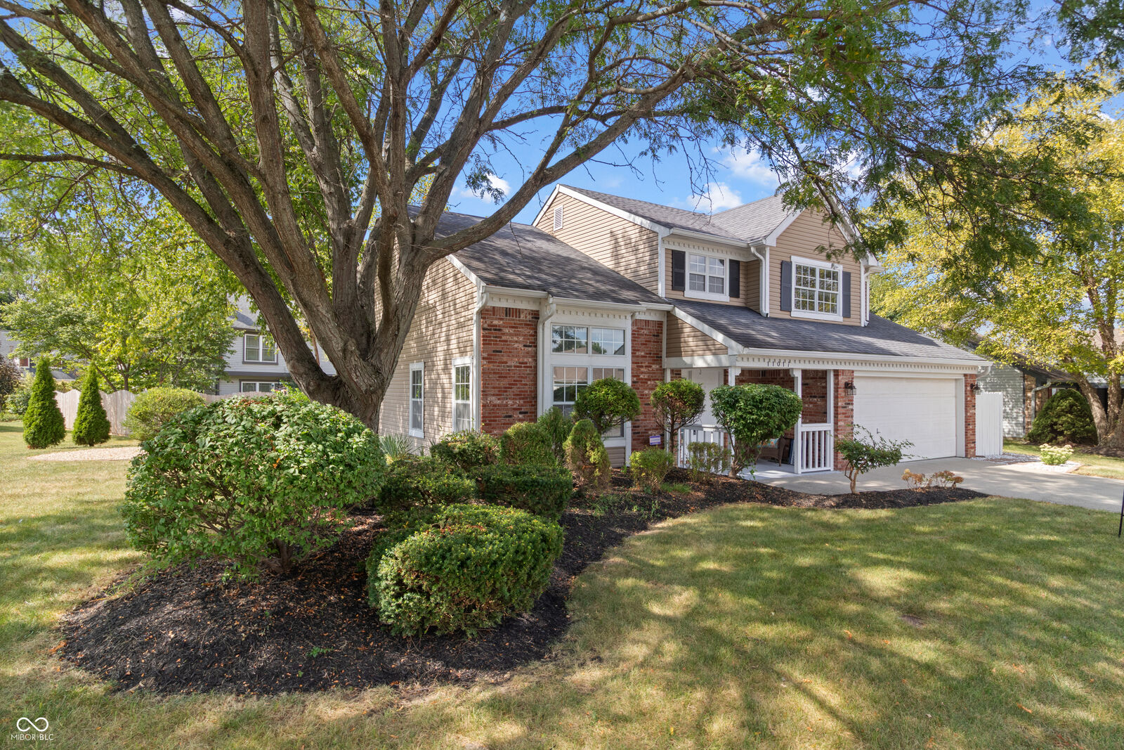 Property Photo:  11017 Lake Run Drive  IN 46038 