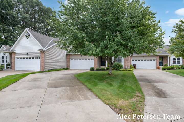 Property Photo: 1544 Beechtree Commons MI 49417