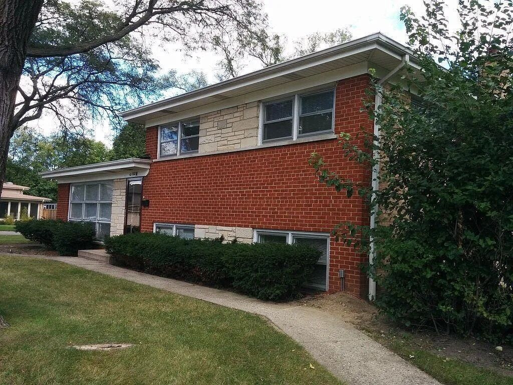 Property Photo:  312 Sunset Drive  IL 60091 