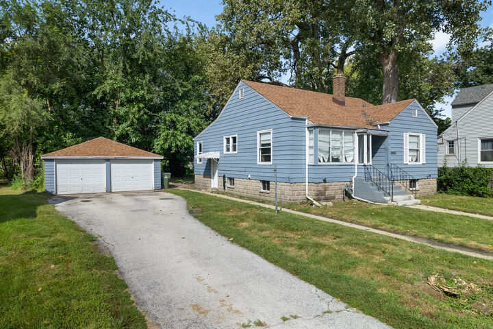 Property Photo: 16962 Page Avenue IL 60429
