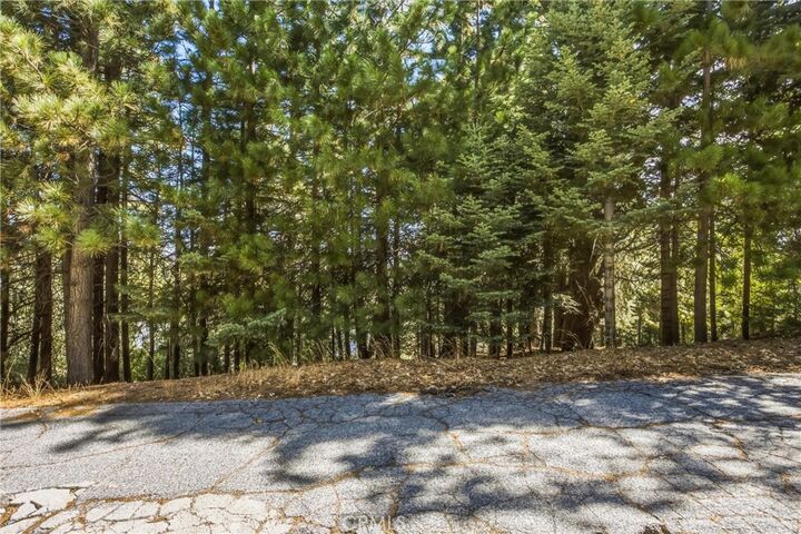 Property Photo:  301 Fairway  CA 92352 