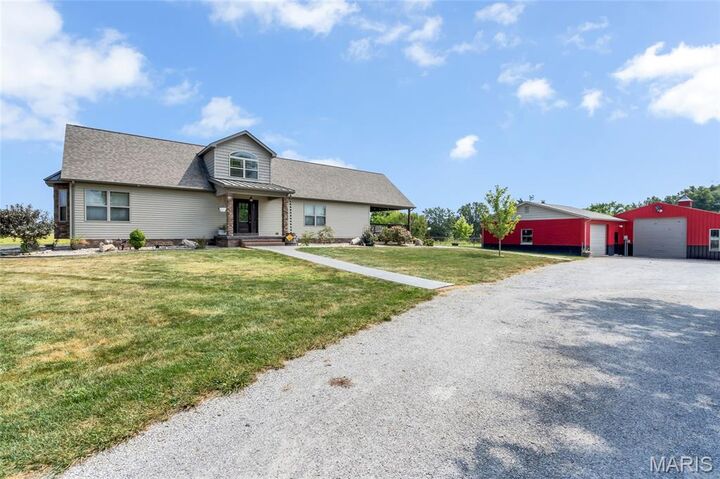 Property Photo:  4176 State Route 156  IL 62298 