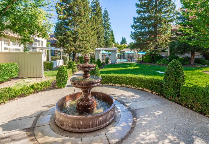 Property Photo: 9925 Villa Granito Lane CA 95746