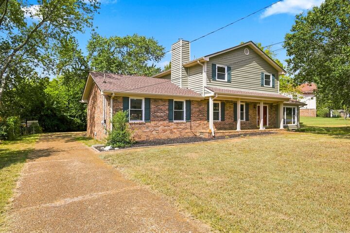 Property Photo: 117 Saxon Mist Dr TN 37217