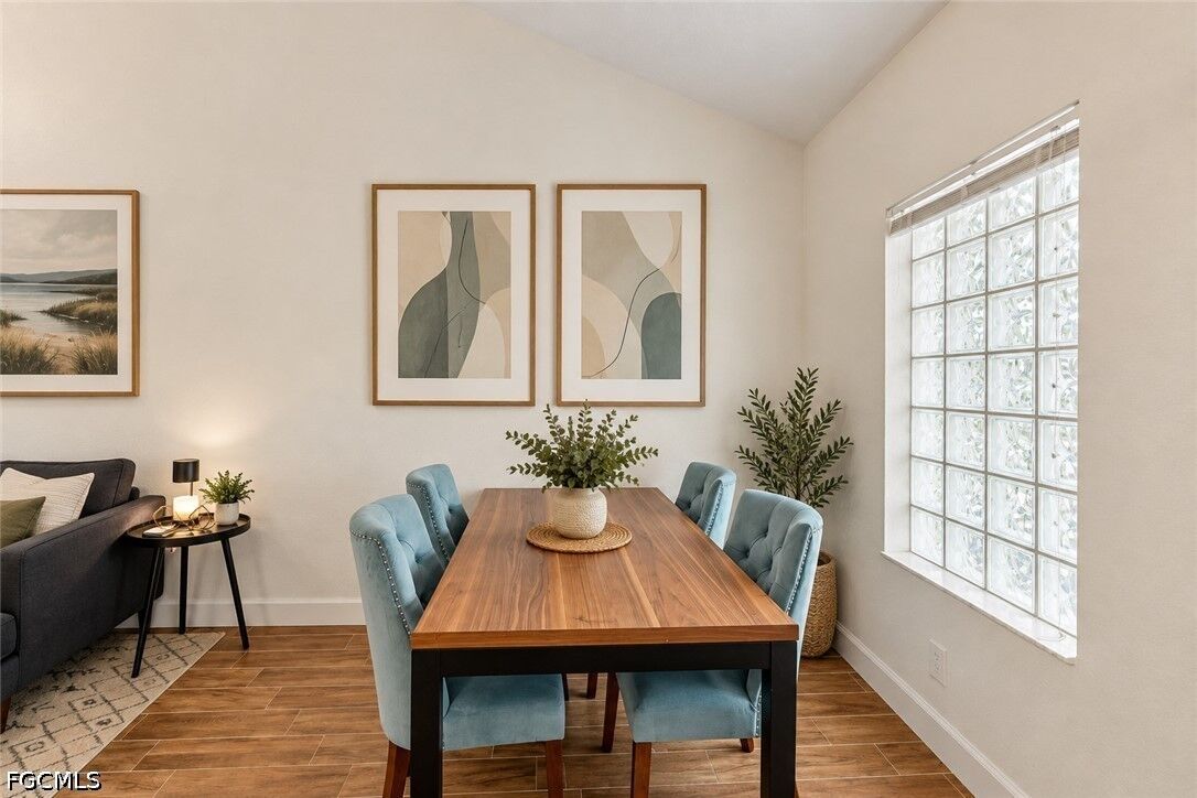 Property Photo:  8423 Bernwood Cove Loop 410  FL 33966 