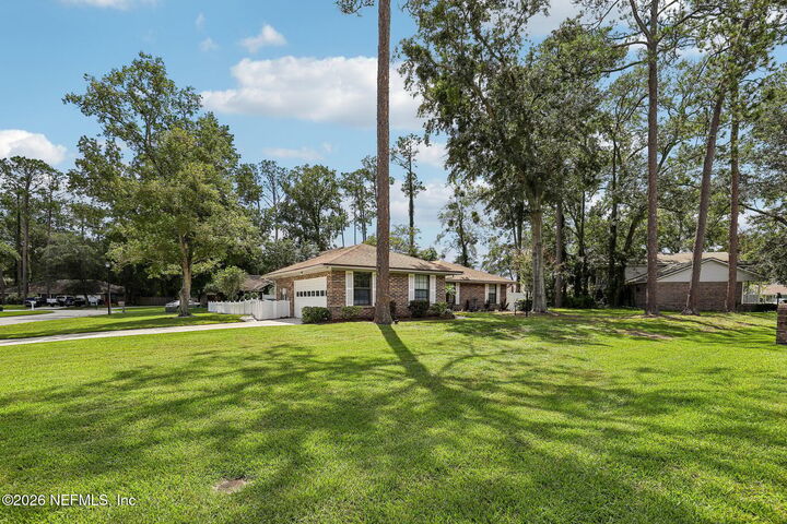 Property Photo: 510 San Clementi Drive FL 32003