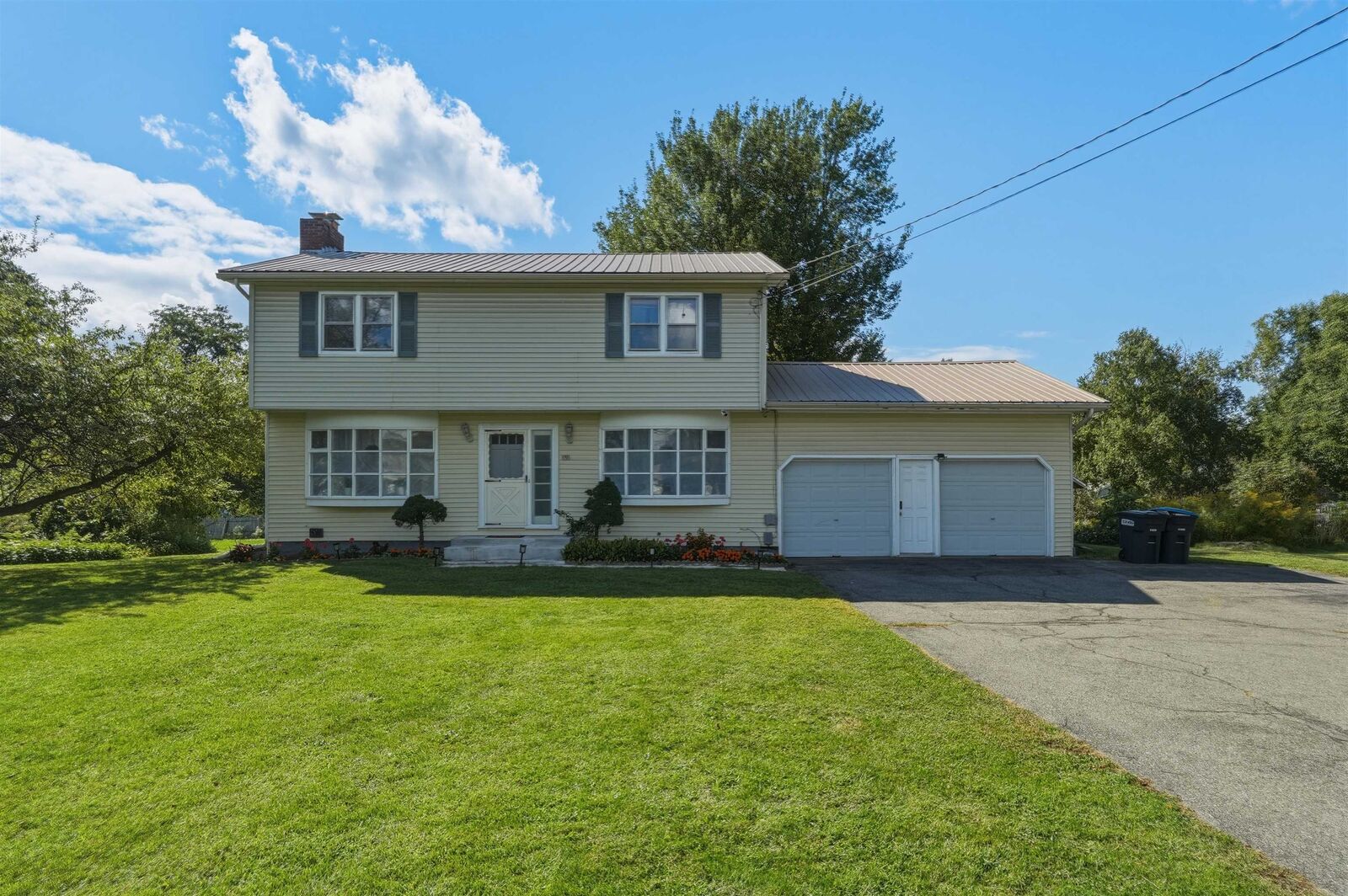 Property Photo:  890 Essex Road  VT 05495 