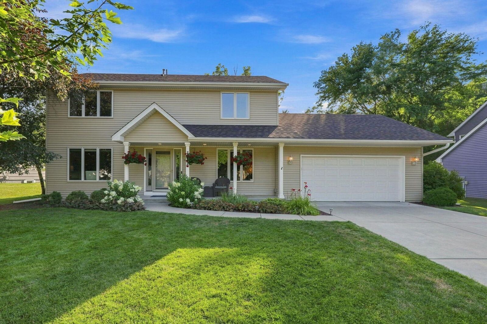 Property Photo: 2222 Parkview Lane MN 55125