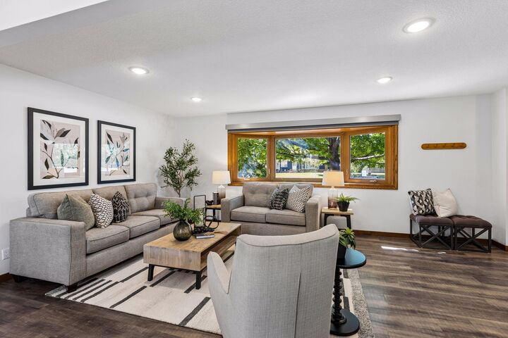 Property Photo:  2301 Flag Avenue S  MN 55426 