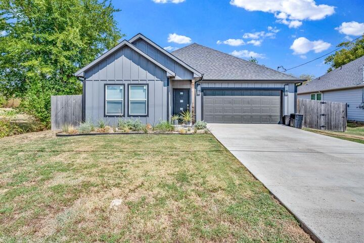 Property Photo:  1024 Jackson Street N  TX 75482 