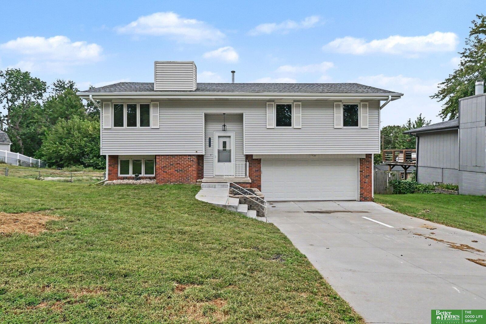 Property Photo:  10529 Nicholas Street  NE 68114 