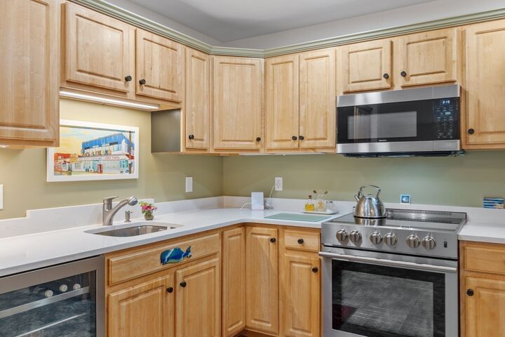 Property Photo:  135 Beach Road B207  MA 01952 