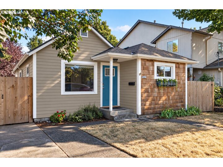 Property Photo:  9641 SE Yukon St  OR 97266 