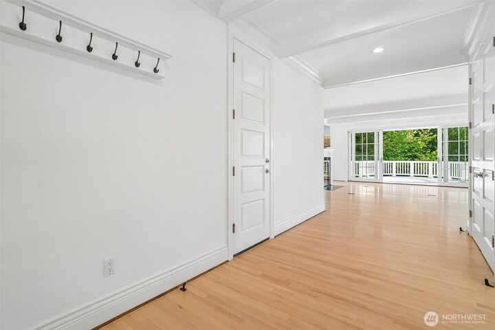 Property Photo:  8975 NE 10th Street  WA 98004 