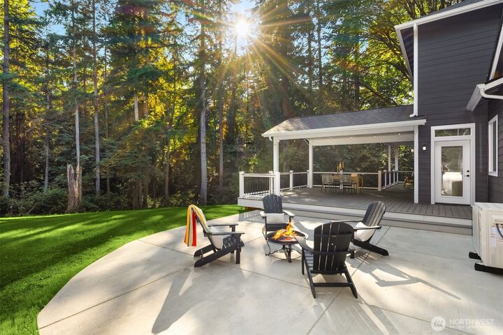 Property Photo: 16761 NE Sanwick Place WA 98110