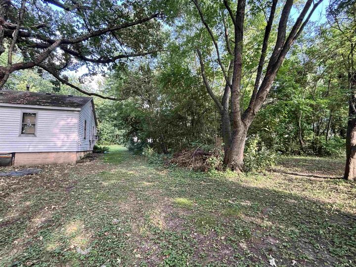 Property Photo:  928 Julien Street  IL 61008 