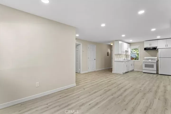Property Photo:  3652 Fredonia B  CA 90068 