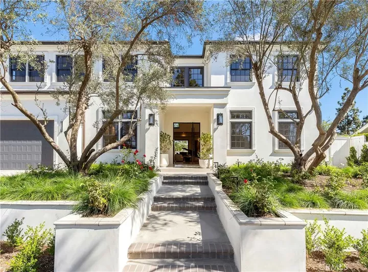 Property Photo:  6 Pinehurst Ln  CA 92660 