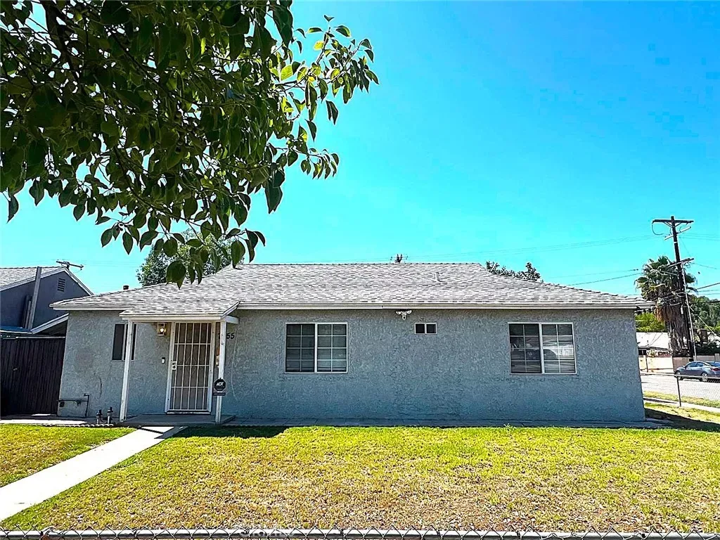 Property Photo:  7955 White Oak  CA 91335 