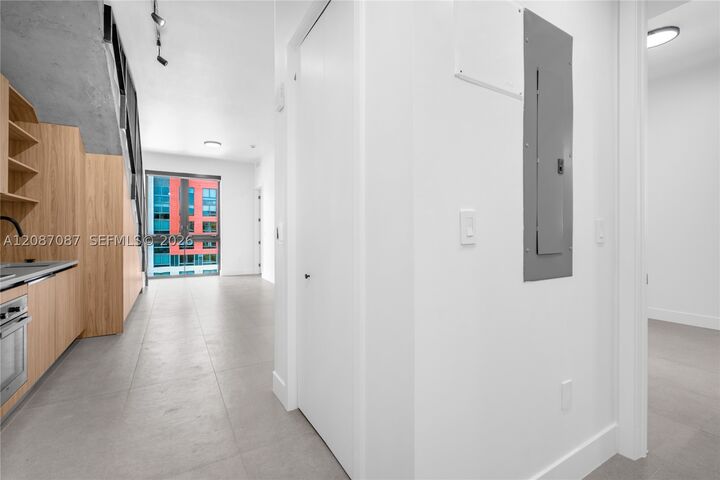 Property Photo:  91 NW 27th St 504  FL 33127 