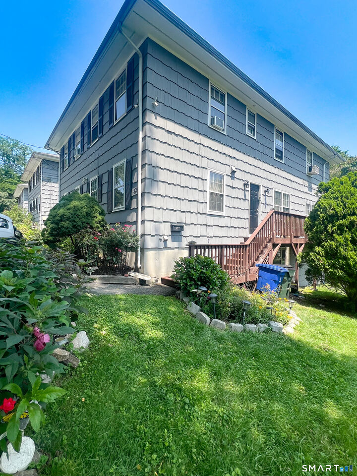 Property Photo: 70 Sunrise Avenue 70 CT 06824