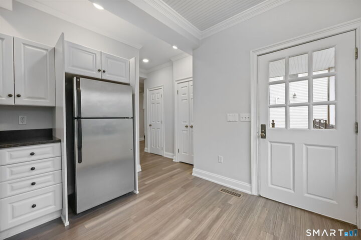 Property Photo: 10 Haviland Street B CT 06854