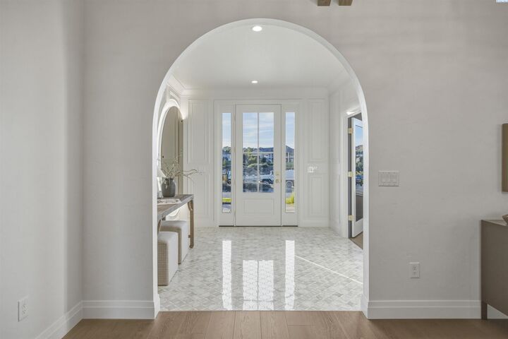 Property Photo: 14221 S Abigail Place WA 99338