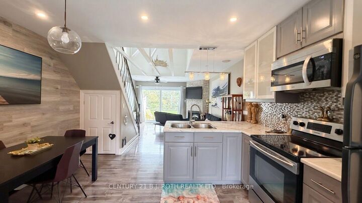 Property Photo:  81 Laguna Parkway 12  ON L0K 1B0 