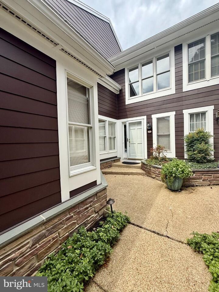 Property Photo: 2752 Gingerview Lane MD 21401