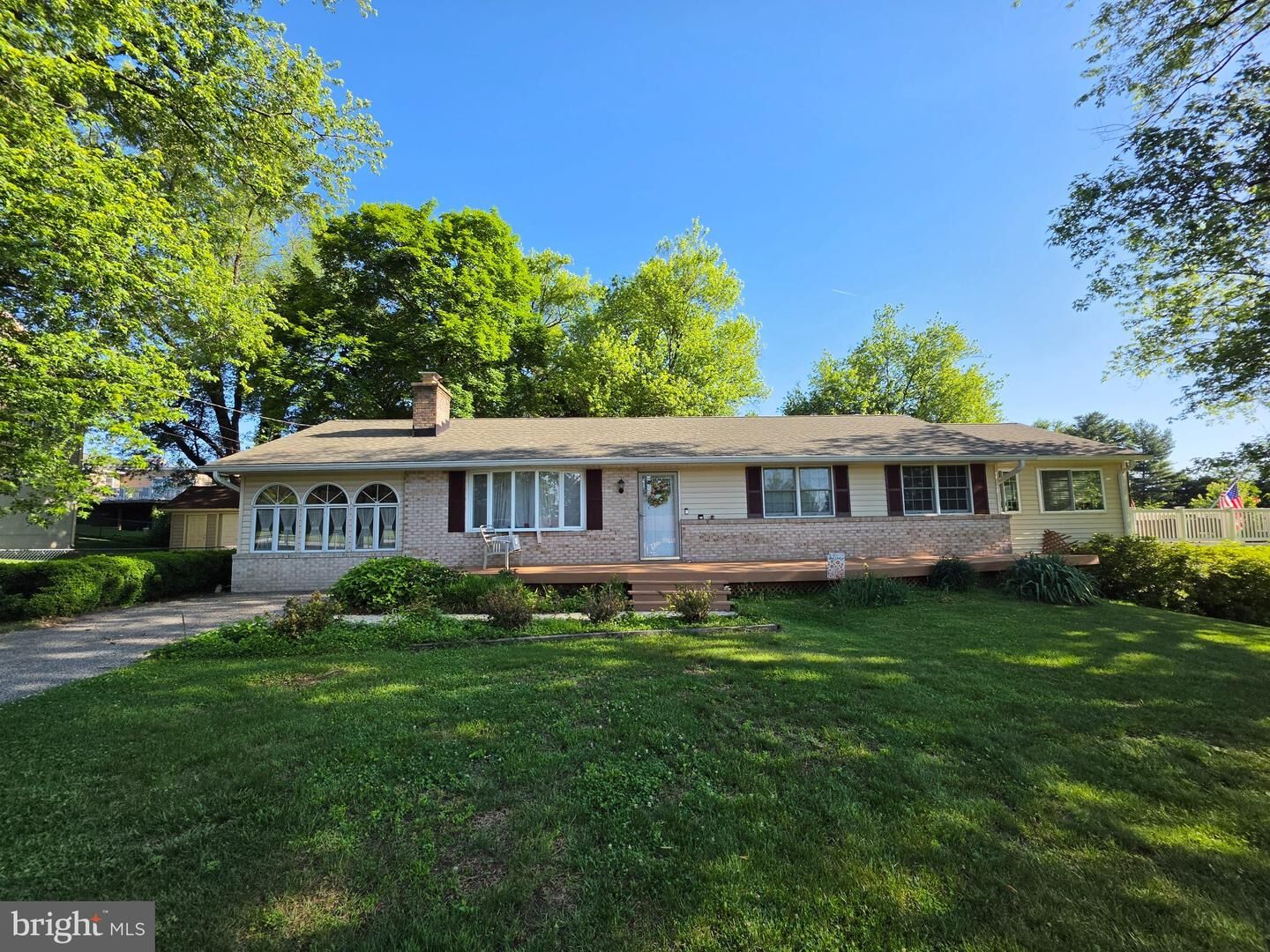 Property Photo:  8117 Woodloo Court  MD 21043 