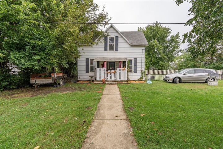 Property Photo:  636 W Market Street  OH 43160 