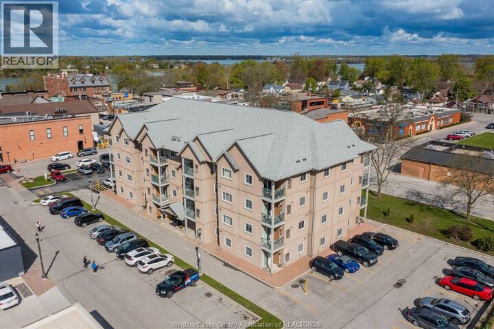 Property Photo:  90 Murray Street 305  ON N9V 4B9 