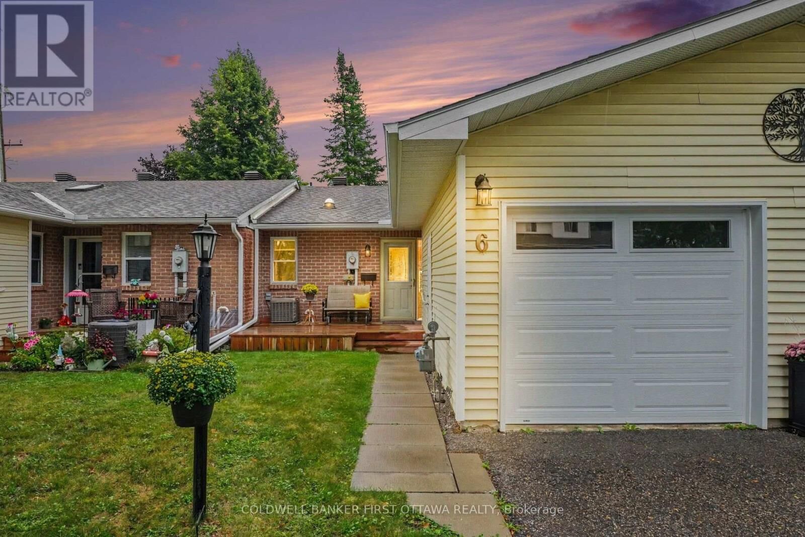 Property Photo:  6 Bathurst Road  ON K7H 0B2 