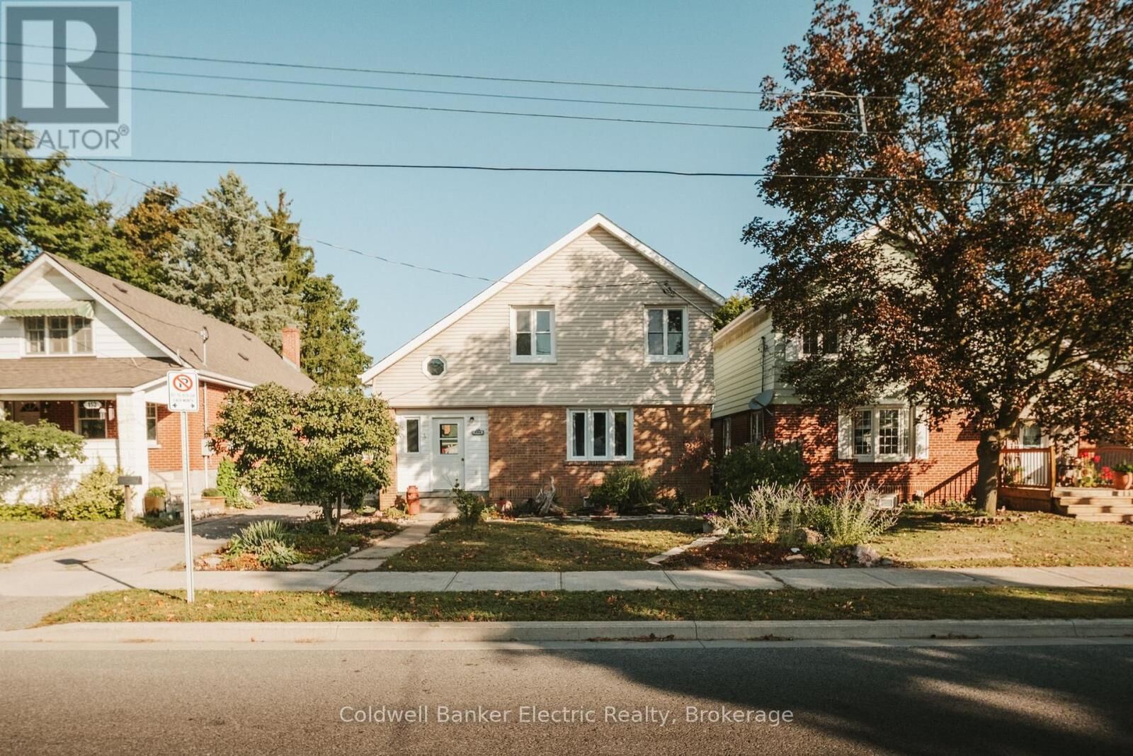 Property Photo:  150 Montgomery Street  ON K9J 1W9 