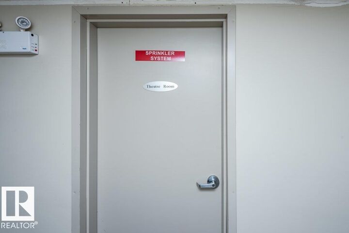 Property Photo:  401 5005 165 Avenue NW 401  AB T5Y 0L8 