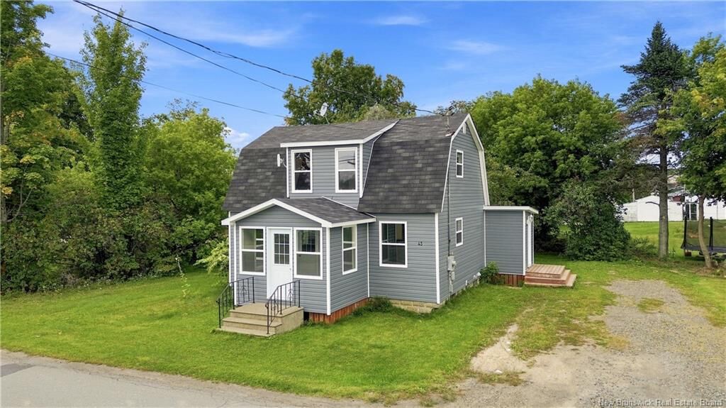 Property Photo:  43 Hillcrest Avenue  NB E7P 1M7 