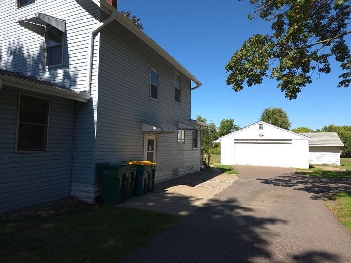 Property Photo:  495 Vadnais Road  MN 55127 