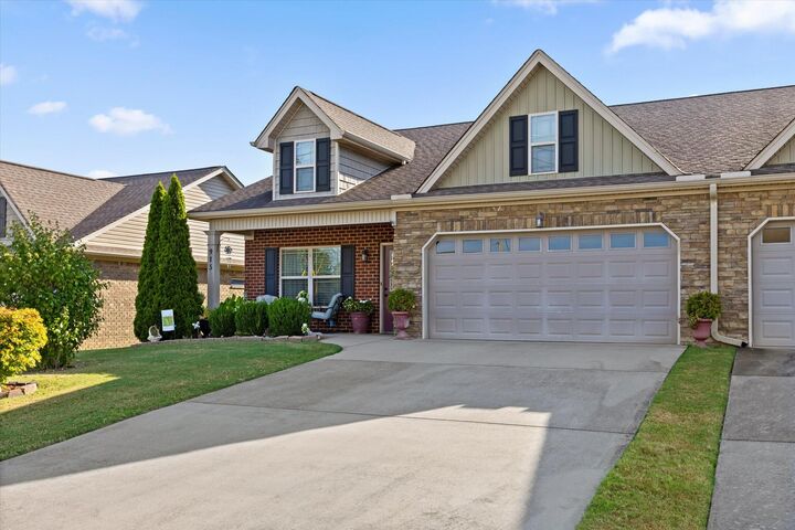 Property Photo:  915 Colony Circle  GA 30742 