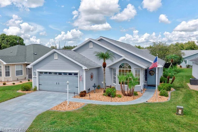 Property Photo: 3243 E Pebble Creek Drive FL 33825