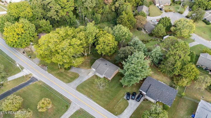 Property Photo:  11318 Snyder Rd  TN 37932 