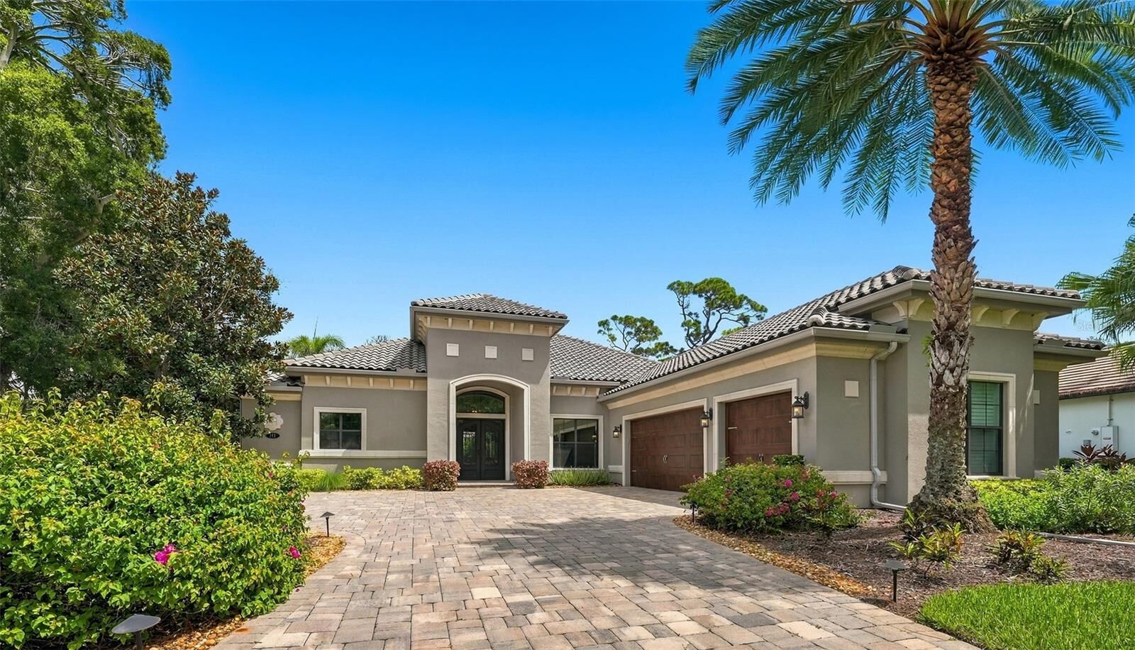 Property Photo: 141 Sugar Mill Drive FL 34229