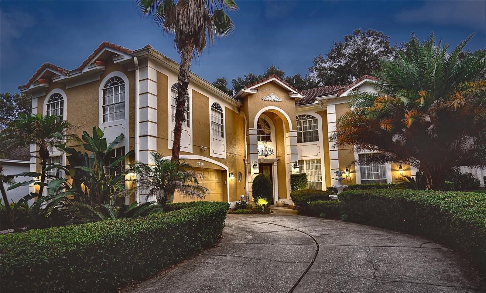Property Photo: 7730 Bardmoor Hill Cir FL 32835