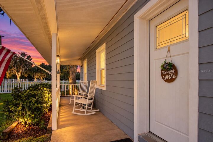 Property Photo: 330 Moccasin Hollow Road FL 33547