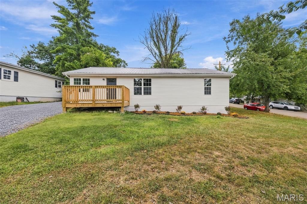 Property Photo:  208 Elm Street  MO 63664 